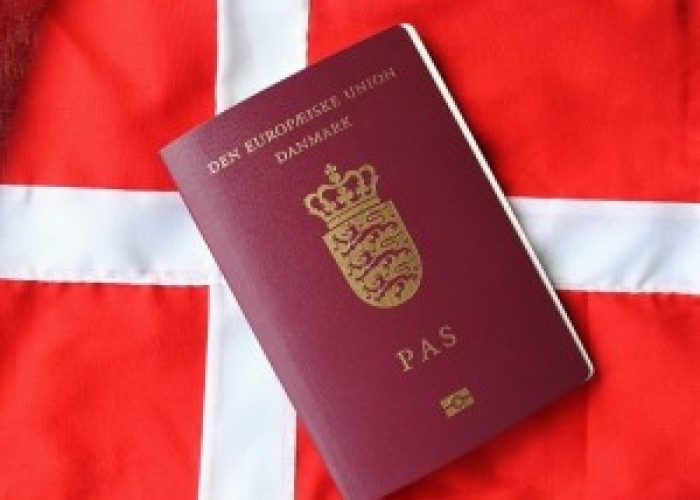 تابعیت و اقامت در دانمارک